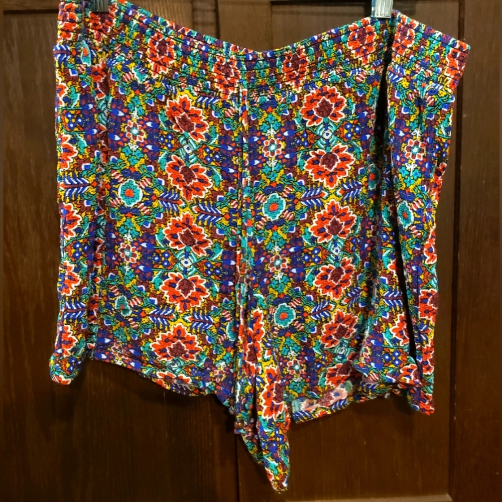 ~Apt 9 Women's Mid Rise Shorts Multicolor Bohemian Print Pull On Size XXL CUTE🌸
